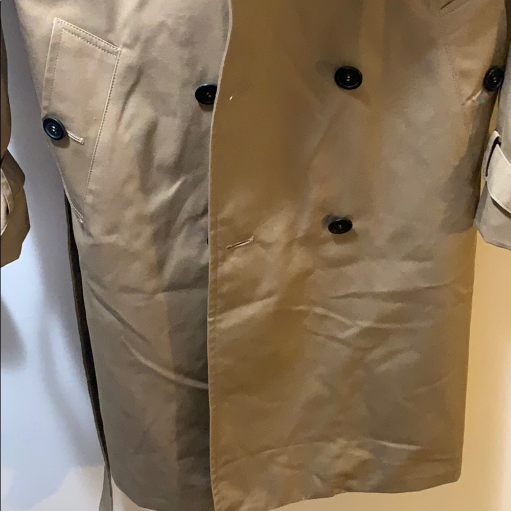 Trench - Picture 4 of 10